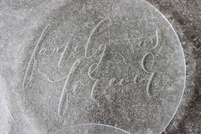 Extra čirý talíř prům. 28cm - FAMILY IS FOREVER