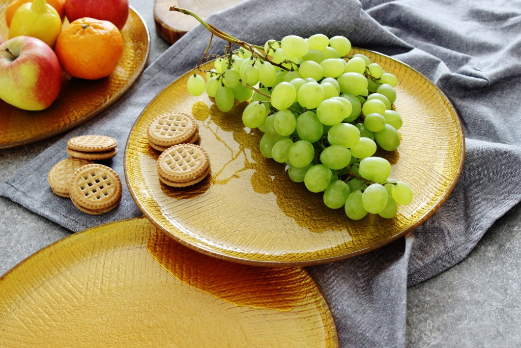 Skleněný dortový tác, zlatý - prům. 32cm