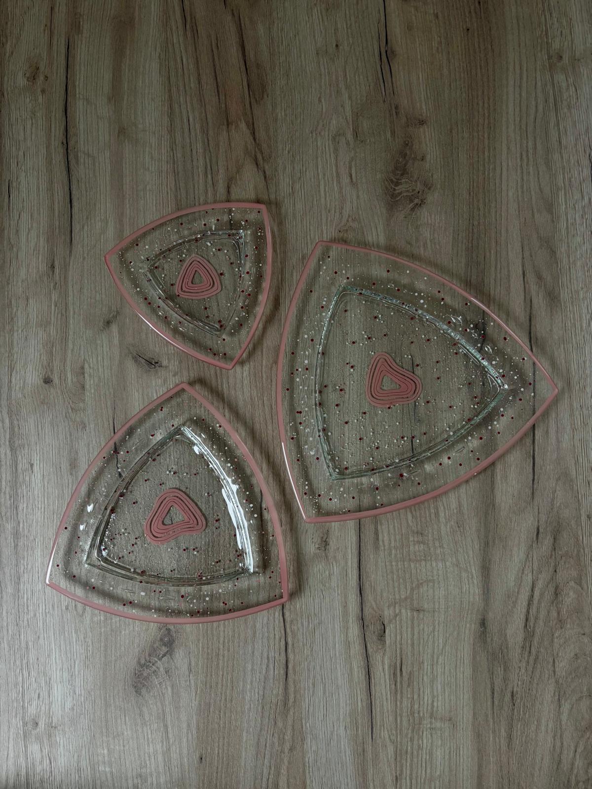 Set trojúhelníkových talířů P12
