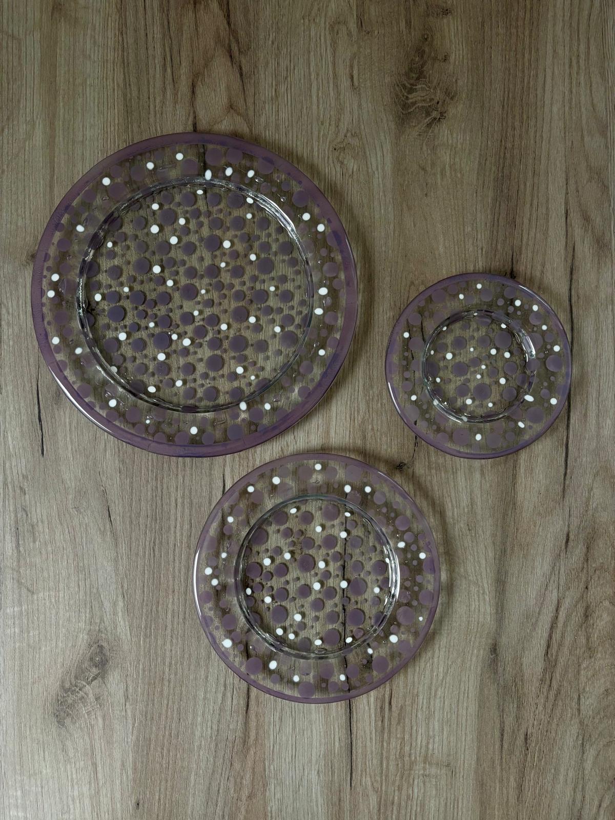 Set kulatých talířů P18