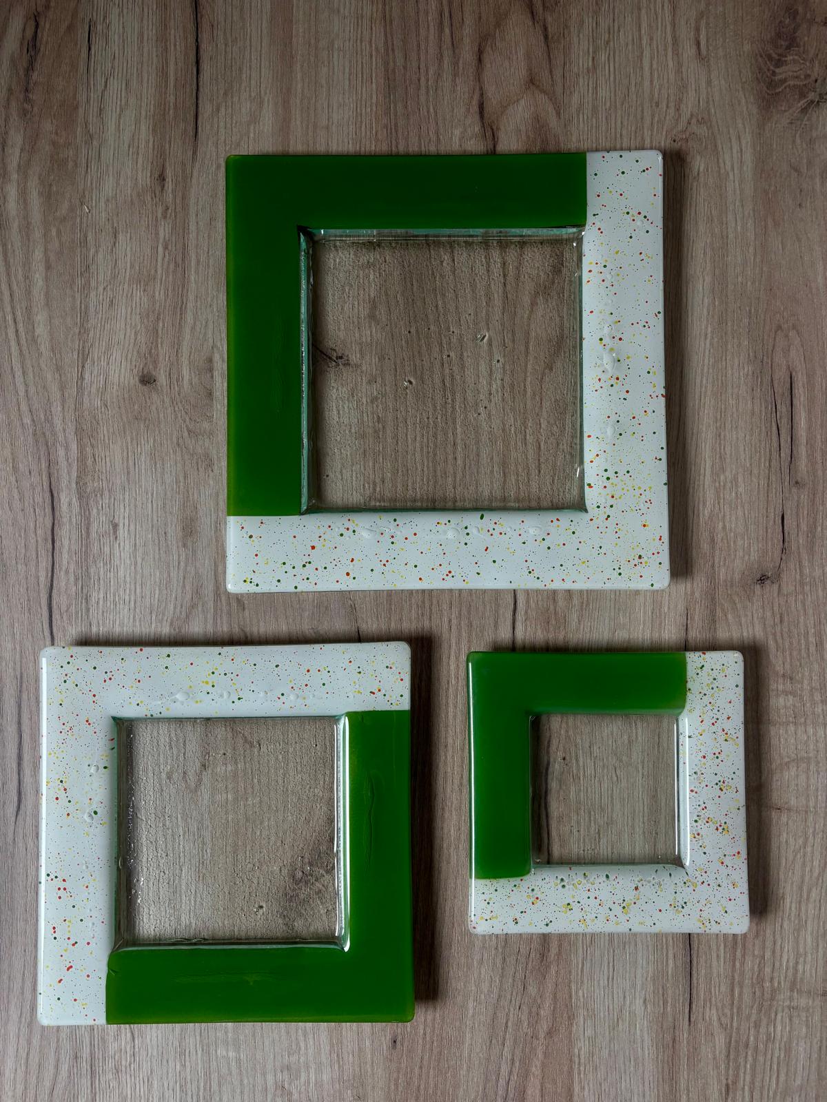 Set čtvercových talířů N22