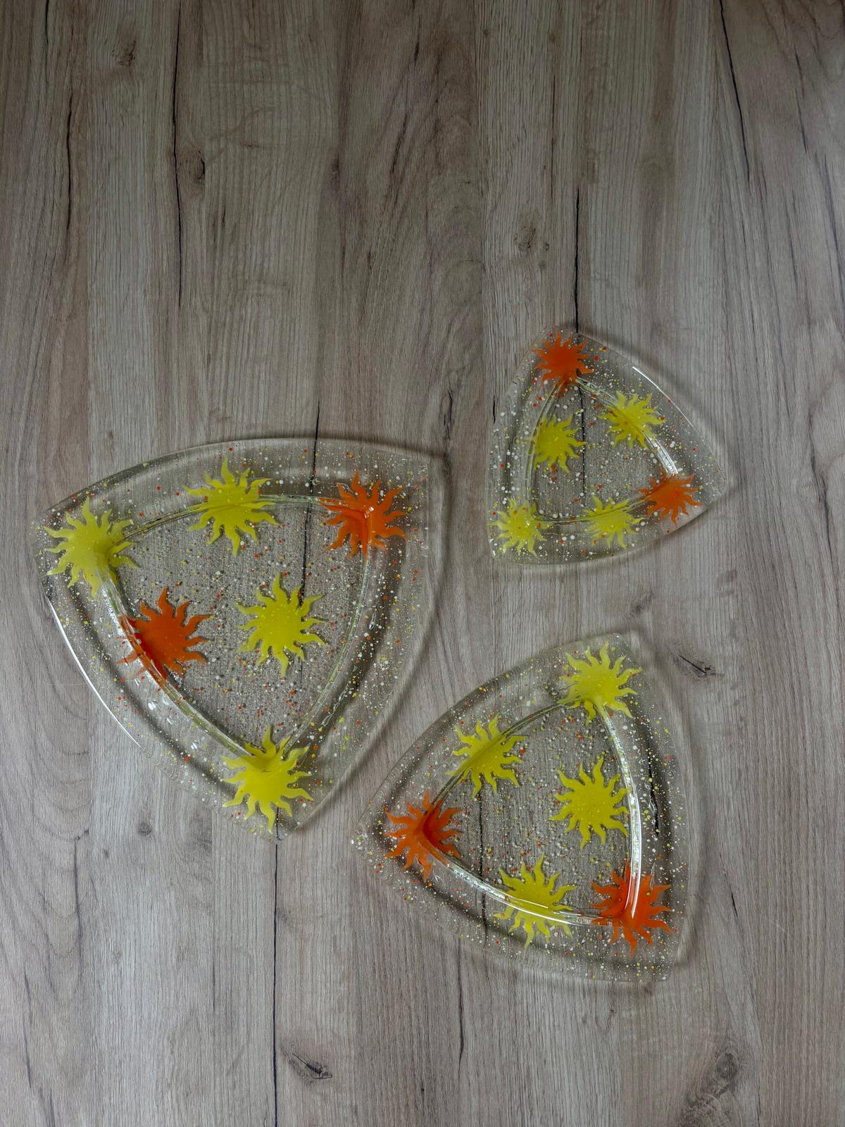 Set trojúhelníkových talířů C26