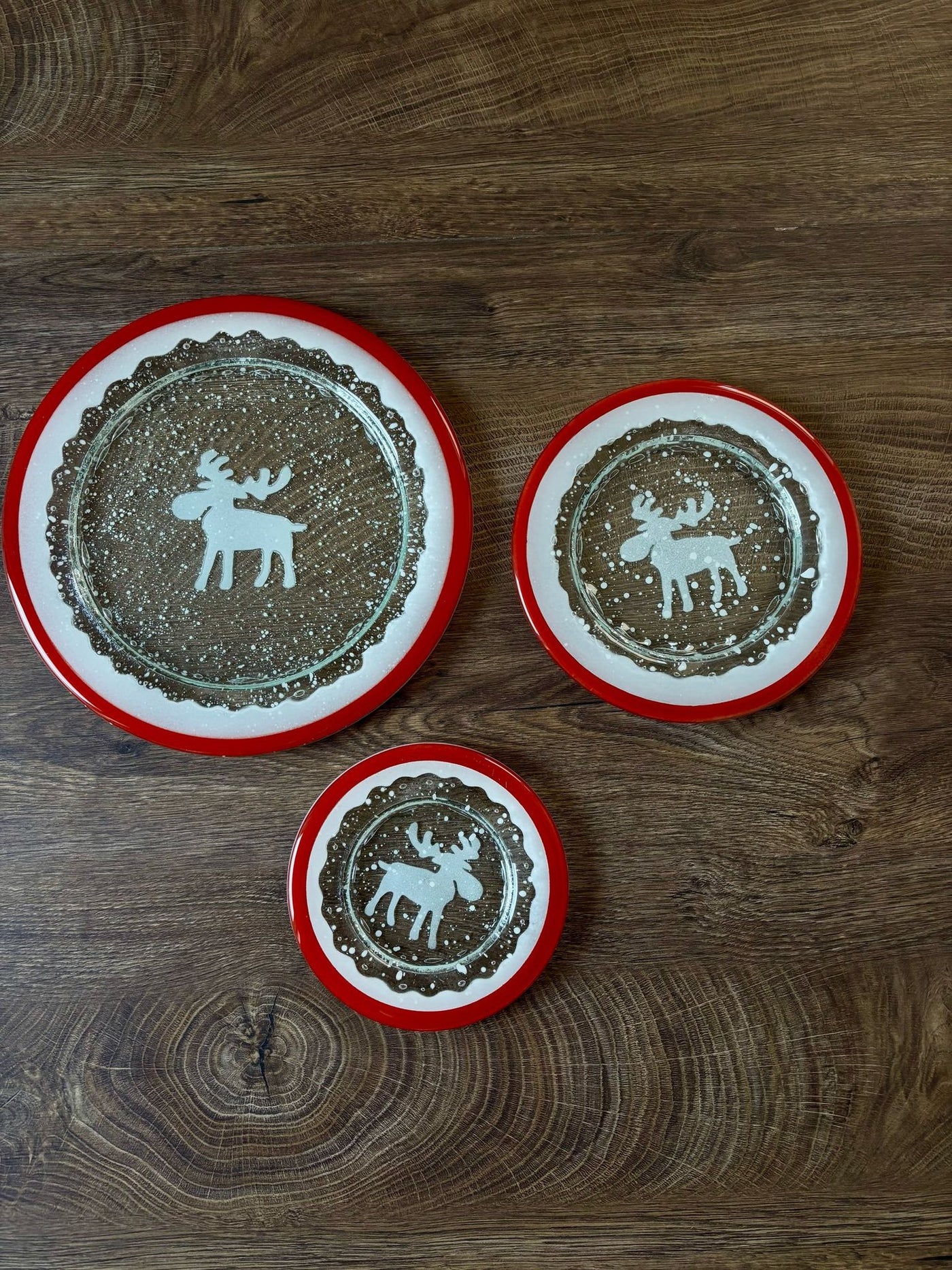 Set kulatých talířů CH8