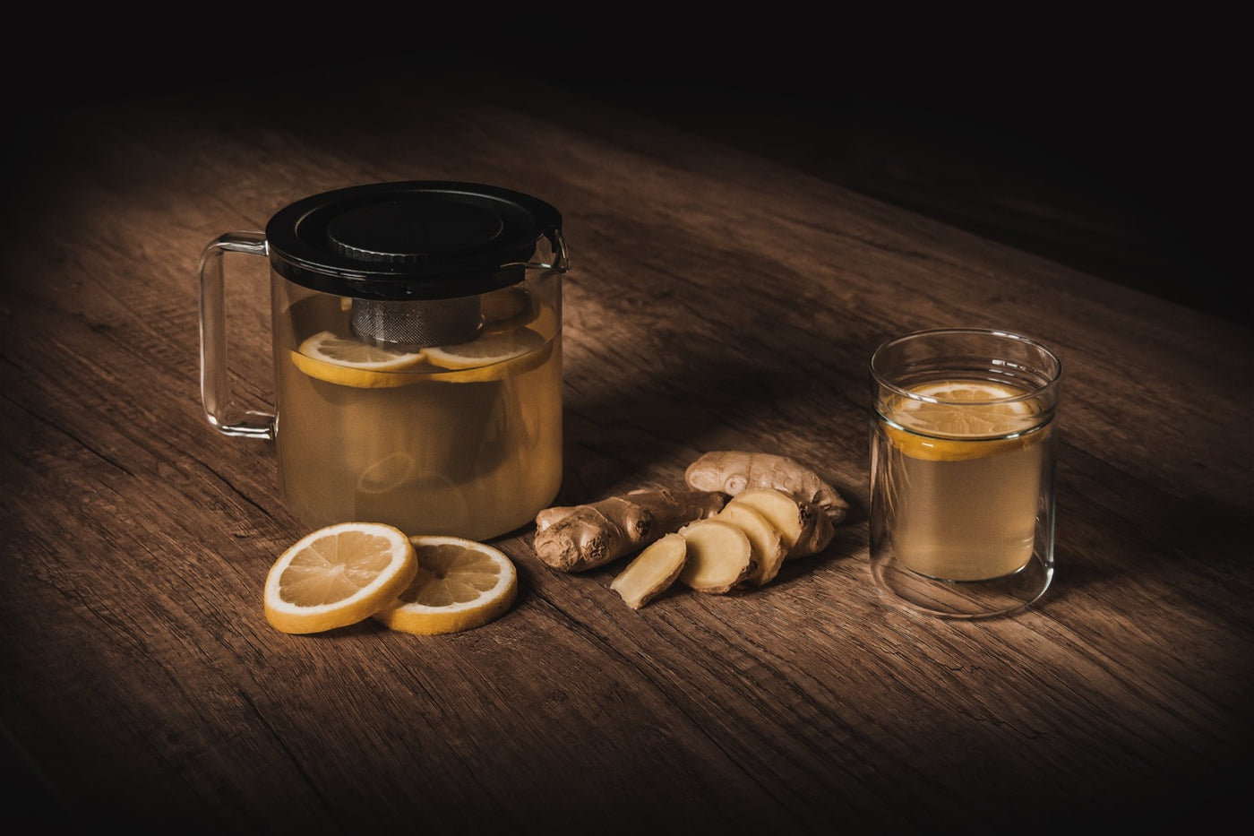 Skleněná konvice na čaj Simax From a sklenice Simax Twin s citrónovým čajem